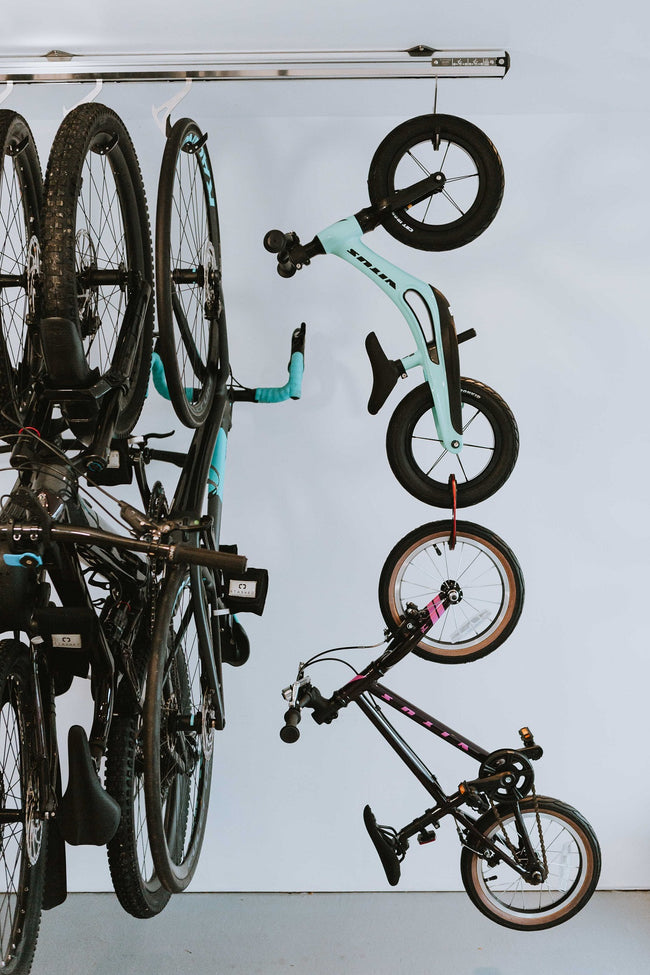 Double hook storage