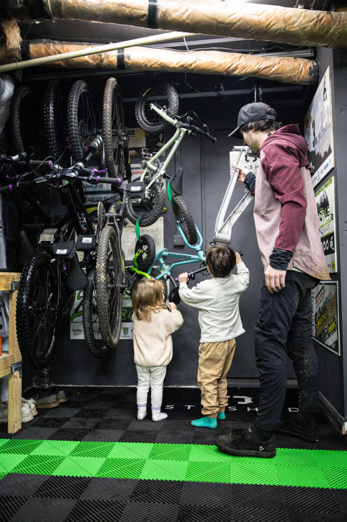 Sam Reynolds - Life in Fast Forward: Riding, YouTube and Family