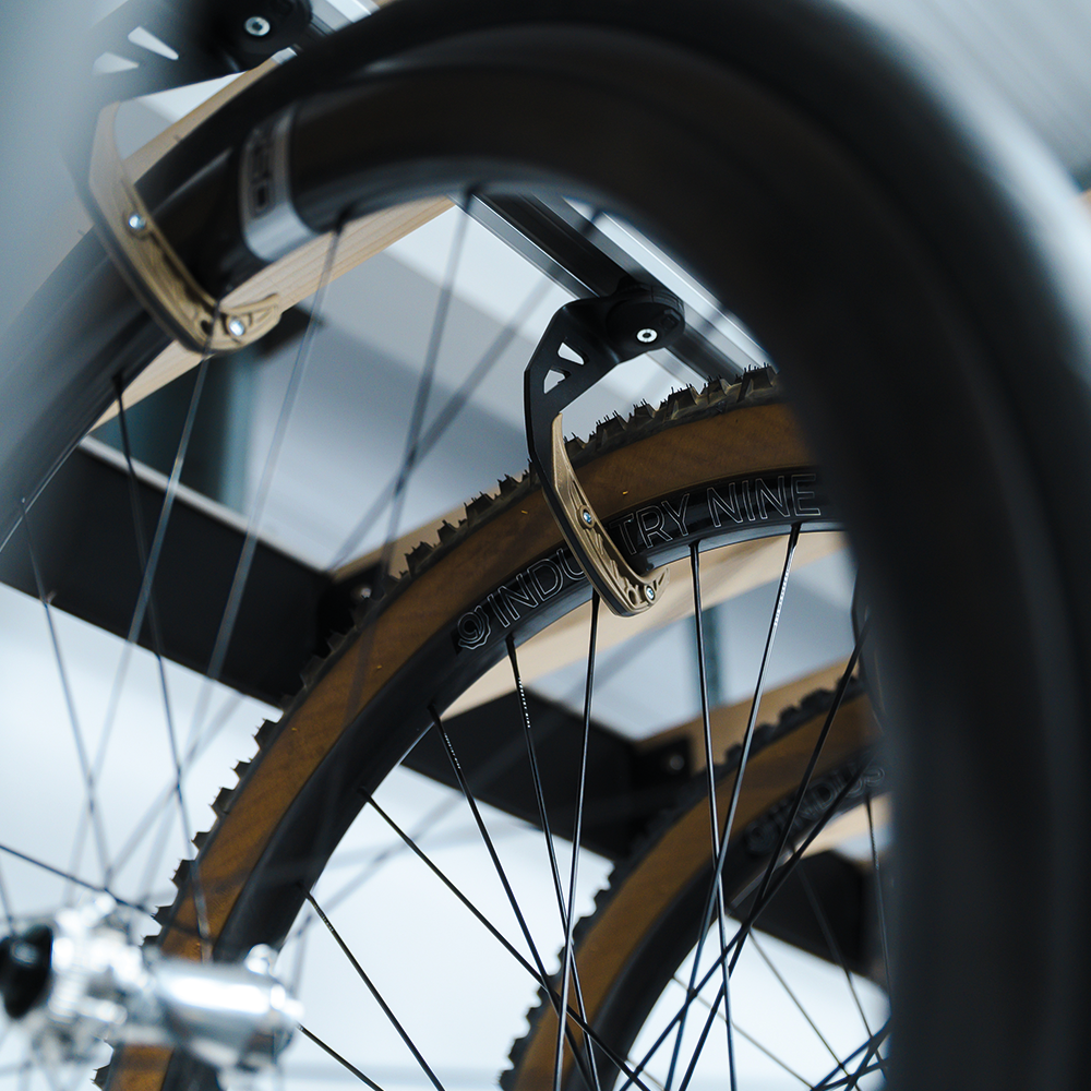 LodeStar Wheel Hanger Set